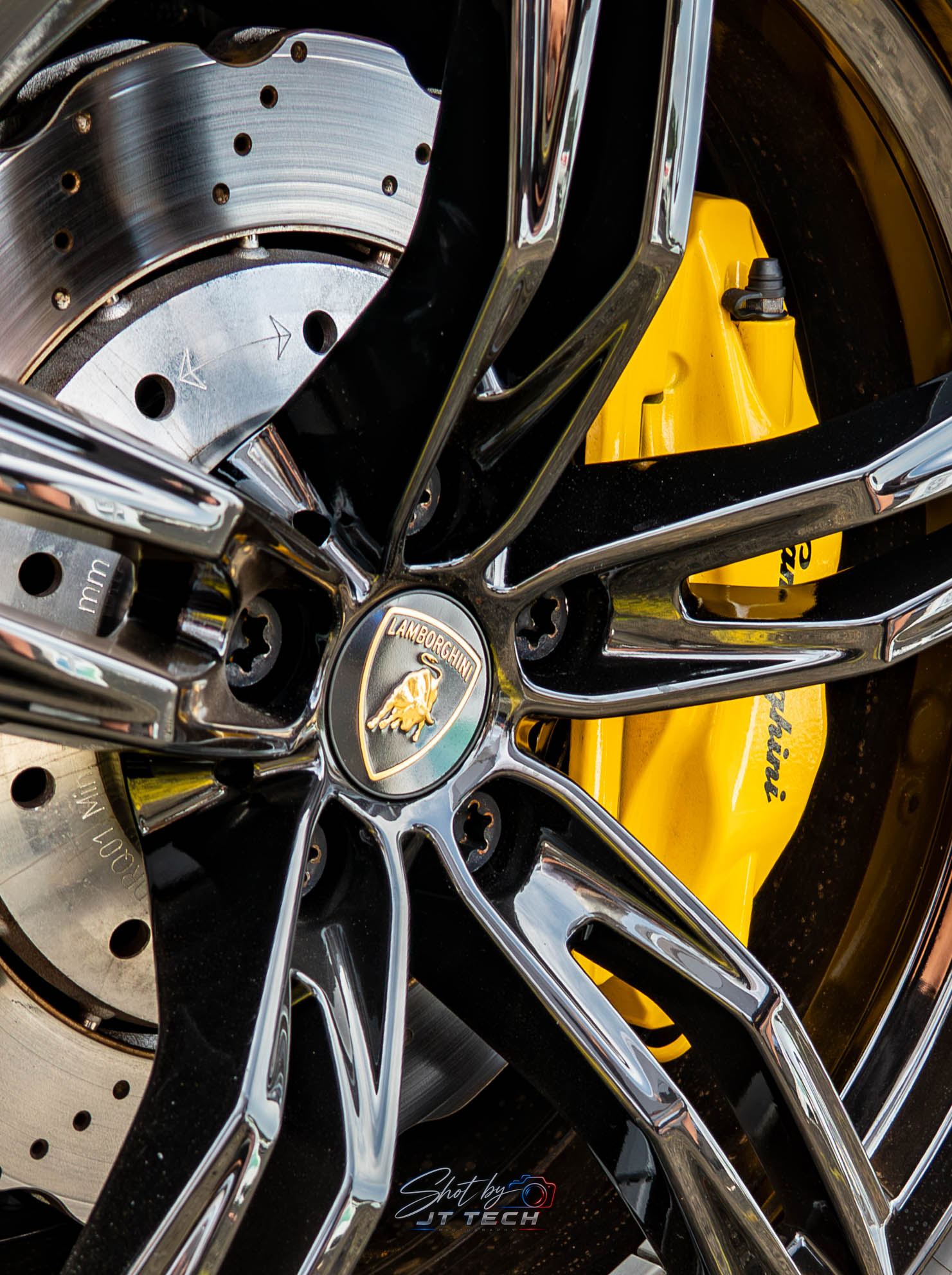 Car wheel photography