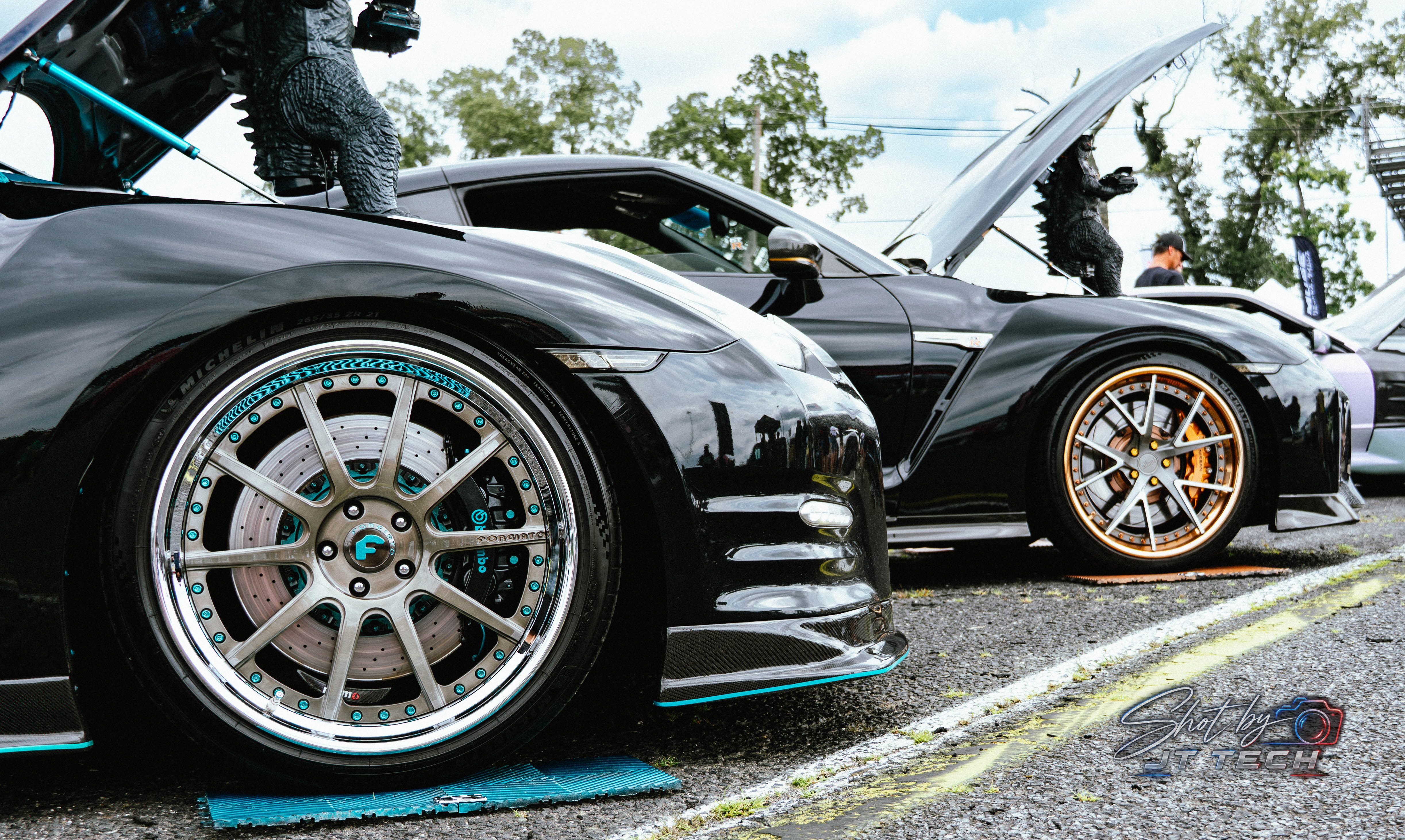 Car wheel photography